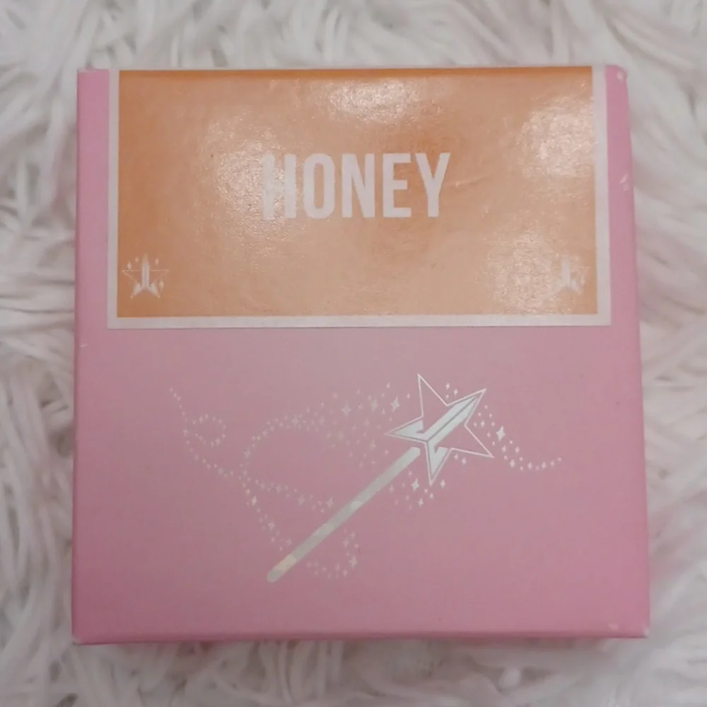 New Jeffree Star Magic Star Honey Setting Powder Soft Matte Finish